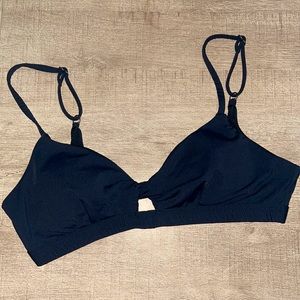 Billabong sol searcher twist black bikini top 👙